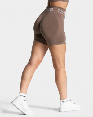 Coffee Teveo Signature Scrunch Women's Shorts | UK-BSGI06351