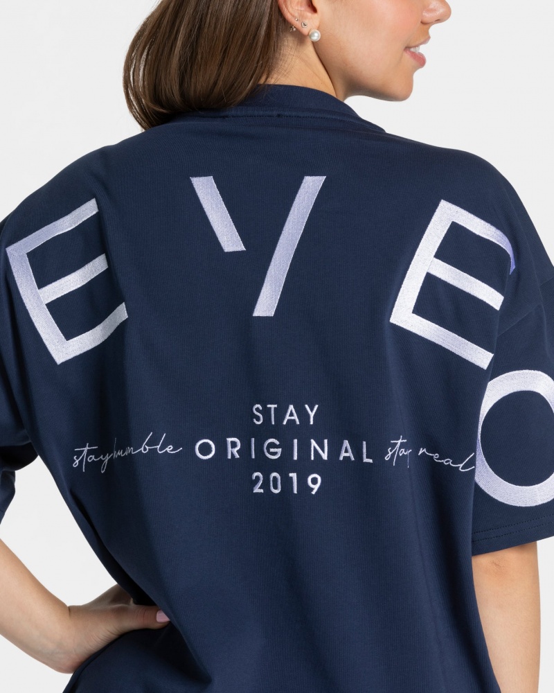 Dark Blue Teveo Signature Oversized Women's T-Shirt | UK-XWUO06245