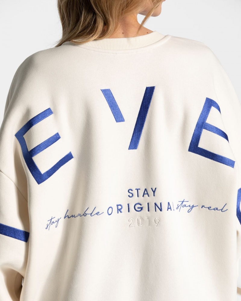 White Teveo Signature Oversized Women's Sweaters | UK-YGBT75063